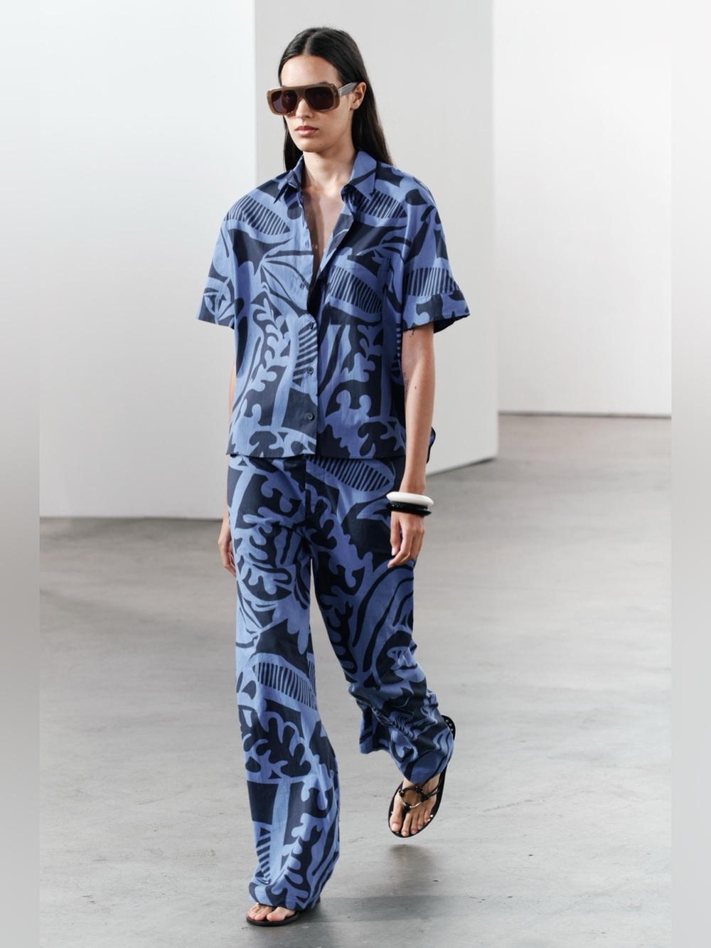 Zara 100% Cotton Blue and Navy Bold Pattern Lightweight Pants